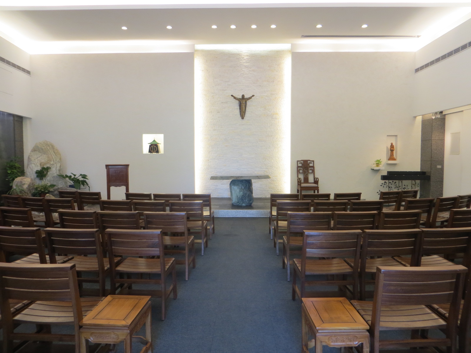 Chapel in Praise of Jesus
