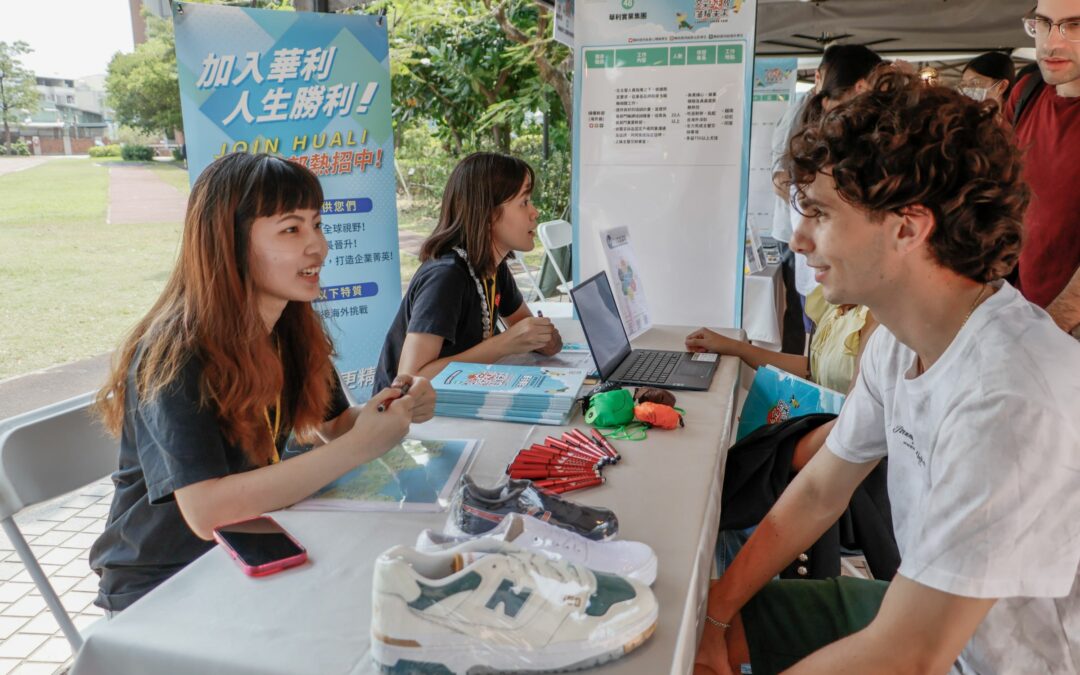 Wenzao Career Fair Brings Together 60 Companies, Offering Million-Dollar Salary Packages to Recruit Interdisciplinary Talent